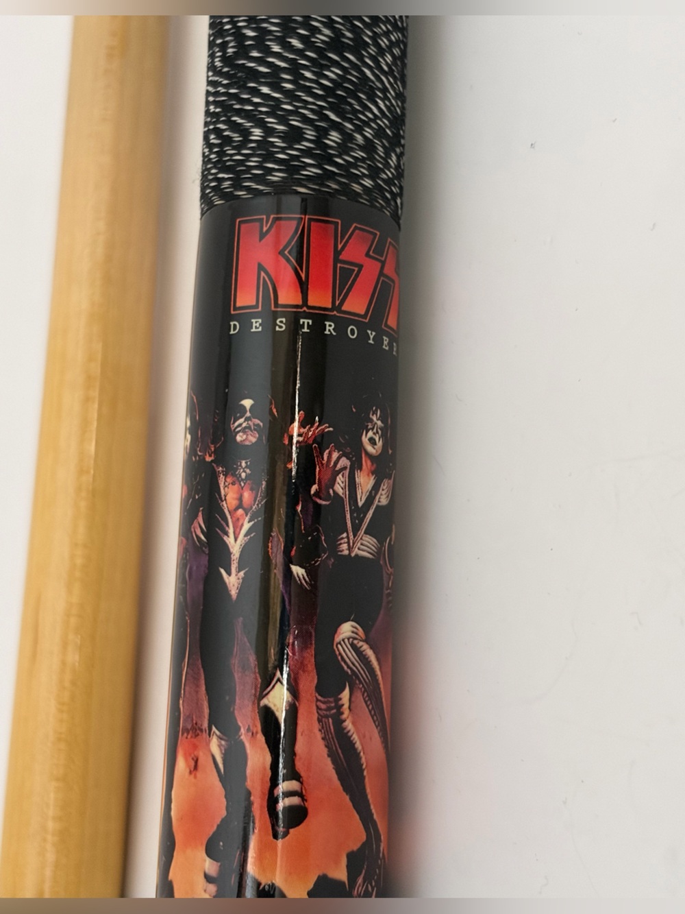 KISS Destroyer Pool Cue 20 oz 57 3/8” Billiards Stick w/ Case - Picture 2 of 16